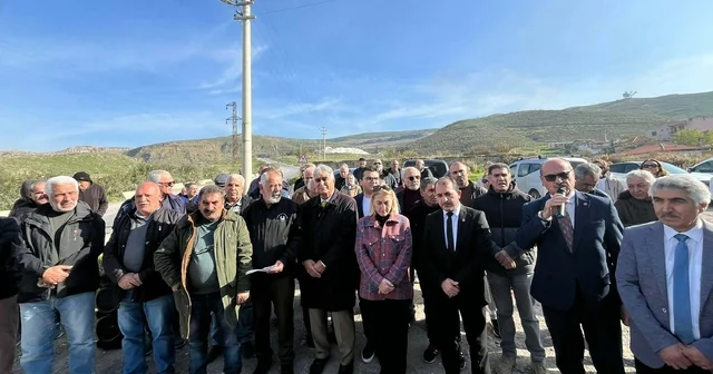 İzmir de çöp protestosu: Harmandalı nın 2 nci Ümraniye olmasını istemiyoruz İzmir Haberleri
