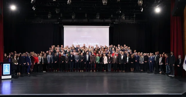 Atatürk Üniversitesi nde bilimsel teşvik töreni düzenlendi: Başarılı Akademisyenlere ödülleri takdim edildi Erzurum Haberleri