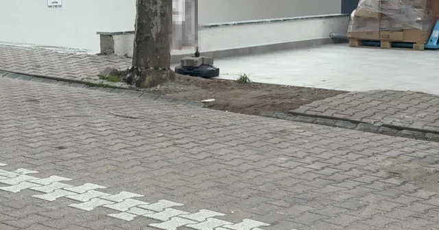 Çöpe atmak için yerden aldığı kargo poşetinin içinden 60 bin dolar çıktı Kocaeli Haberleri