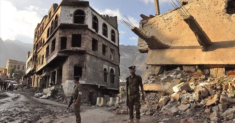 Yemen in doğusu bıçak sırtı! Petrol savaşı kızıştı! Suudi Arabistan dan BAE ye net mesaj!