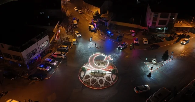 Halı saha kavgası iki beldeyi ayağa kaldırdı Beldeye giriş çıkışlar kontrol altına alındı Beldeye çok sayıda jandarma ve polis ekipleri sevk edildi Nevşehir Haberleri