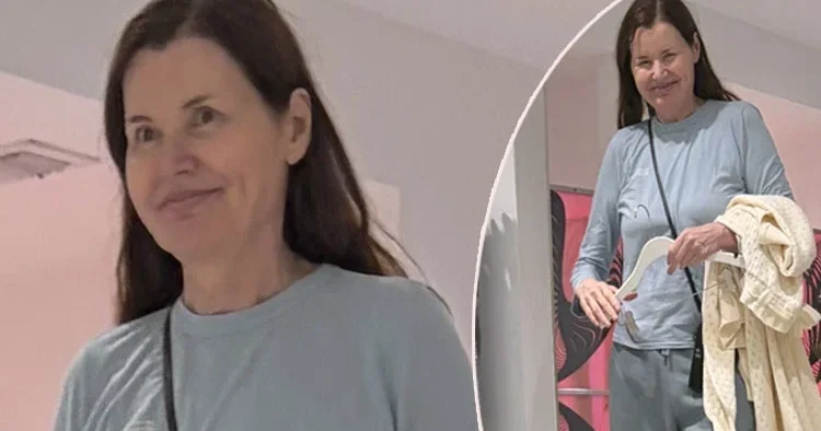 Güzelliğiyle nefes kesti, en yakışıklı erkeği öptü... Ama şimdi kim inanır çok ünlü olduğuna... Yanından geçenler bile tanıyamadı