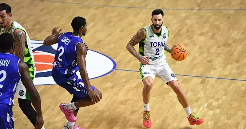 Bnei Herzliya TOFAŞ: 82 81