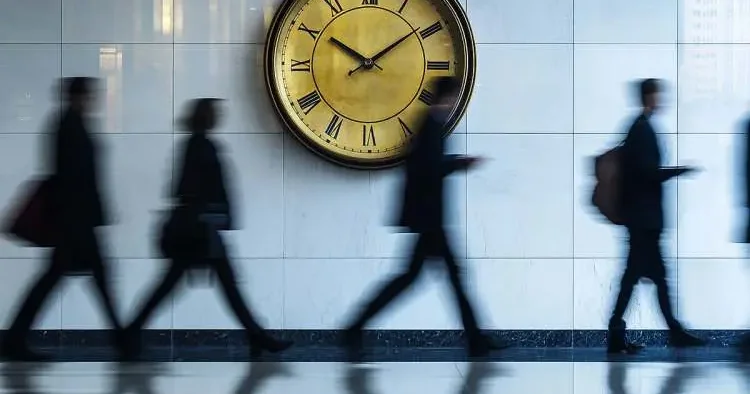 Yapay zekaya göre ilginç işten kovulma sebepleri! Mutlu olmak yasak...