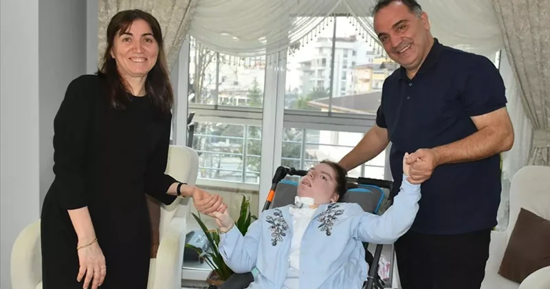 Yatağa bağımlı lizensefali hastası kızlarına ömürlerini adadılar