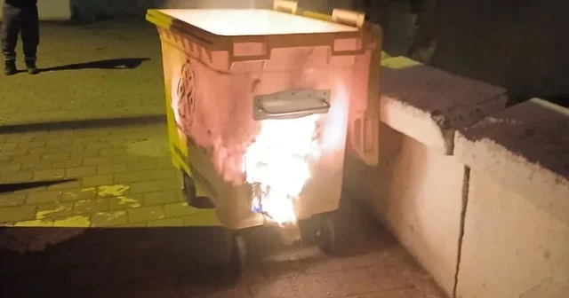 Başkan Zencirci uyarmıştı, bu kez çöp konteynerini ateşe verdiler Aydın Haberleri
