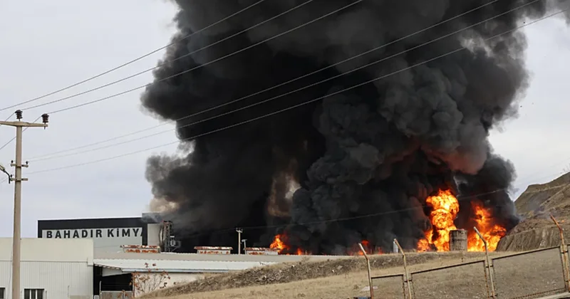 Kırıkkale OSB de fabrikada yangın çıktı! Bölgeye ekipler sevk edildi