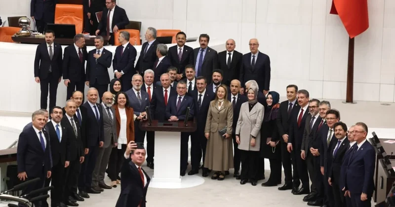 Gökçek’ten ‘en çok biz çalıştık’ selfisi Sözcü Gazetesi