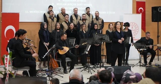 Bayburt ta öğretmenlerden türkü ziyafeti Bayburt Haberleri