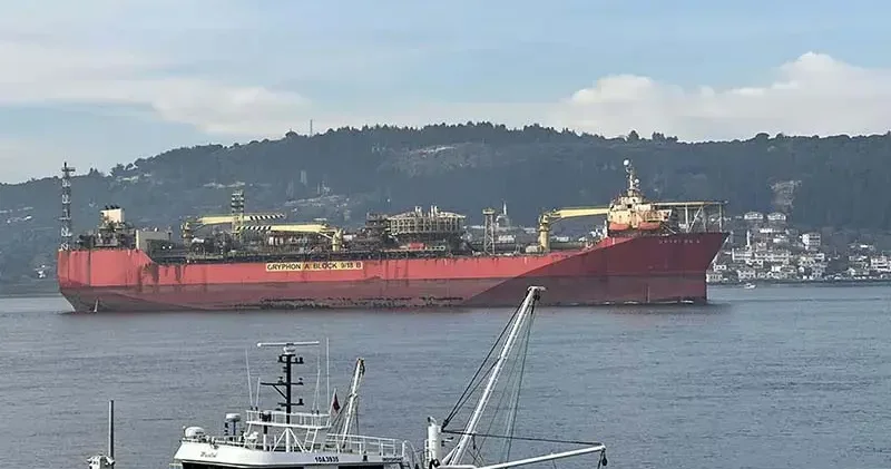 Yüzer üretim, depolama ve boşaltma gemisi Çanakkale Boğazı’ndan geçti