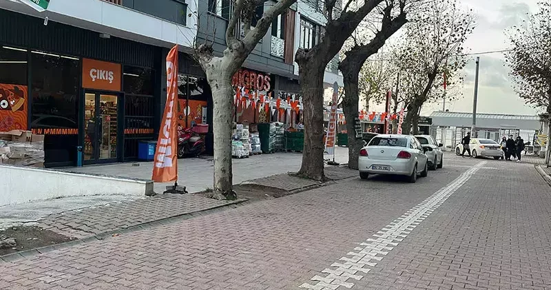 Marketin temizlik görevlisinin bulduğu 60 bin dolar polise teslim edildi