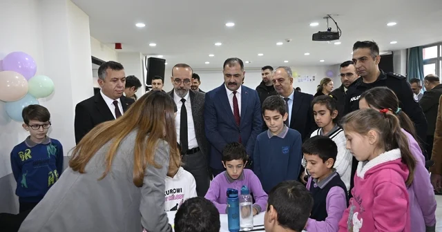 Demirci de öğrenciler insan haklarını atölyelerde keşfetti Manisa Haberleri