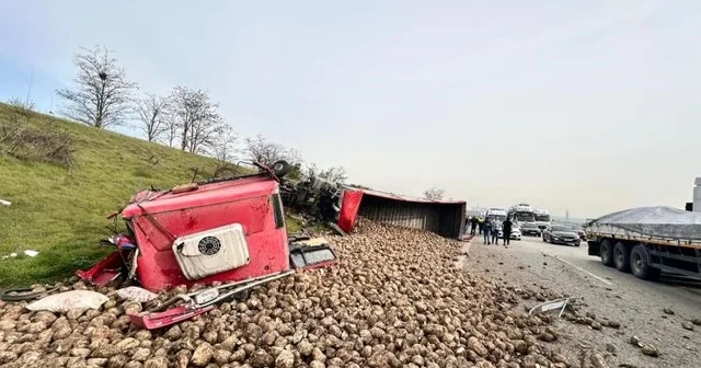 Bursa daki tır kazasında acı haber: 1 ölü, 3 yaralı Bursa Haberleri