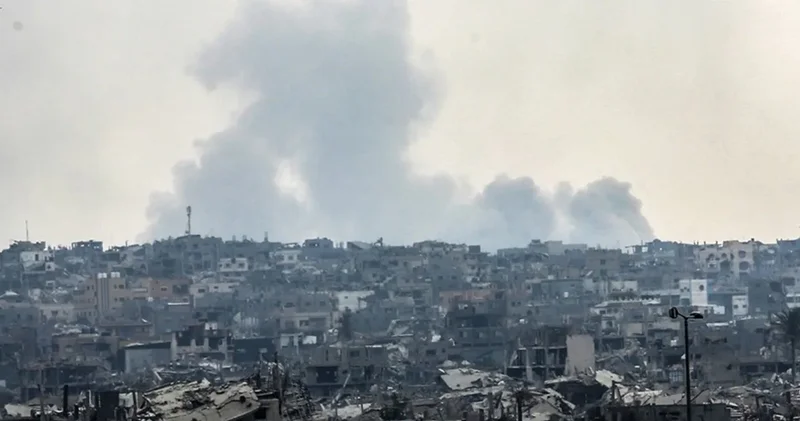 Ateşkes kağıt üzerinde kaldı: İsrail Gazze yi dört bir yandan bombalıyor!