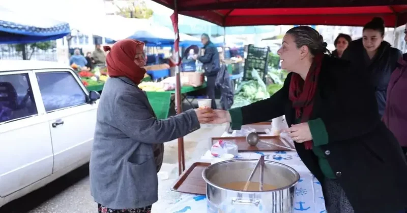 İncirliova Belediyesi’nden pazarda sıcak çorba ikramı