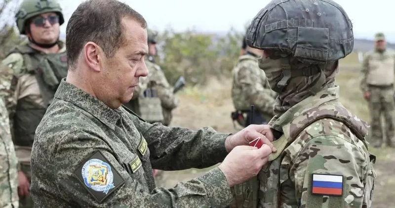 Rusya dan NATO ya savaş resti