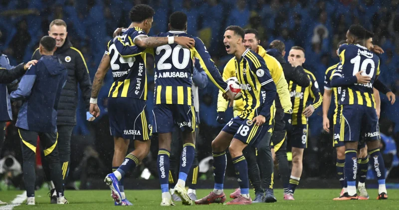 Spor yazarları Fenerbahçe nin Süper Kupa zaferini değerlendirdi: Psikolojik üstünlük Fenerbahçe ye geçti! Fenerbahçe Haberleri