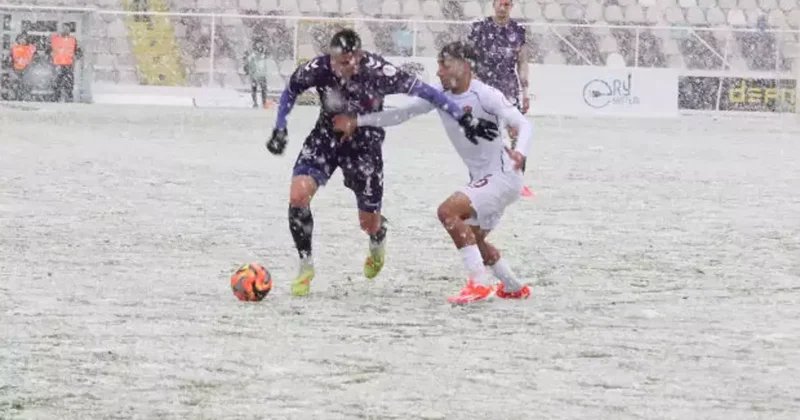 1 yıl önce Süper Lig deydiler: Ankara nın karlı havasında bozguna uğradılar
