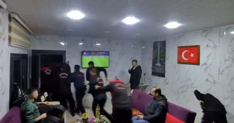 İtfaiyeciler Maçta Yangın Alarmıyla Koştu