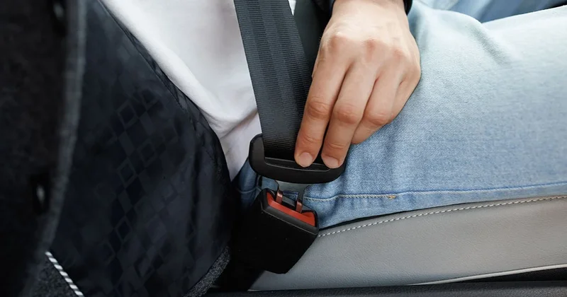 Bu yolda emniyet kemeri takmak yasak! Sebebi hayat kurtarıyor Sözcü Gazetesi