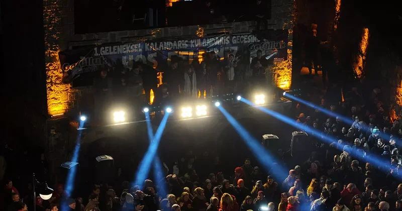 Karadeniz in yeni yıl geleneği Kalandar kutlandı! Halk kemençe eşliğine horon oynadı