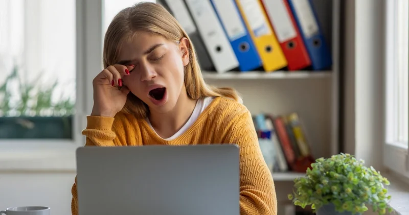 Uyusanız da geçmeyen yorgunluğun sebebi bakın neymiş! Bir türlü zinde hissedemiyorsanız bunlara dikkat edin!