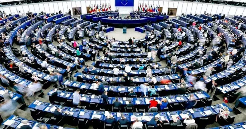 Avrupa Parlamentosu ndan Ukrayna ya 90 milyar avroluk krediye onay