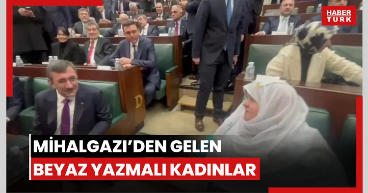 Mihalgazi Belediye Başkanı Zeynep Güneş AK Parti Grup Toplantısı nda