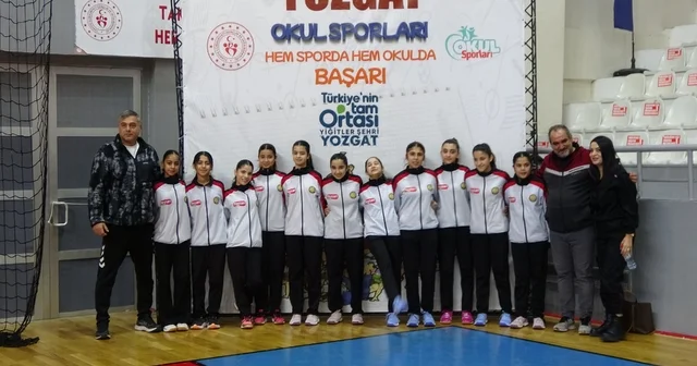 Yozgat ta 15 ilden 224 sporcunun katılımıyla voleybol müsabakaları başladı Yozgat Haberleri
