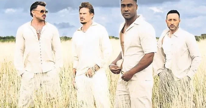 HAKAN UÇ Blue, 25. yıl turnesi kapsamında Türkiye’ye geliyor