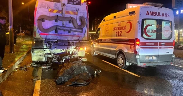 Aydın da belediye temizlik aracı ile çarpışan motosikletin sürücüsü öldü Aydın Haberleri