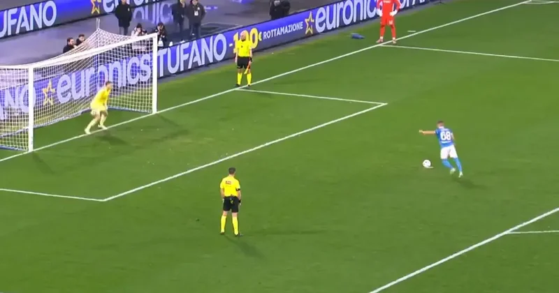 İşte futbol bu! Como, Napoli yi de devirerek, Inter in rakibi oldu