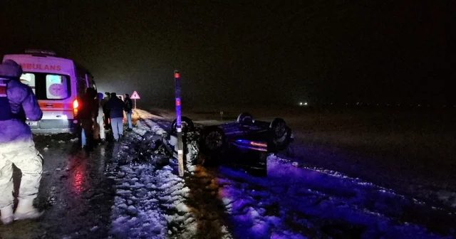 Muş Erzurum yolunda takla atan otomobil şarampole yuvarlandı: 2 yaralı Muş Haberleri