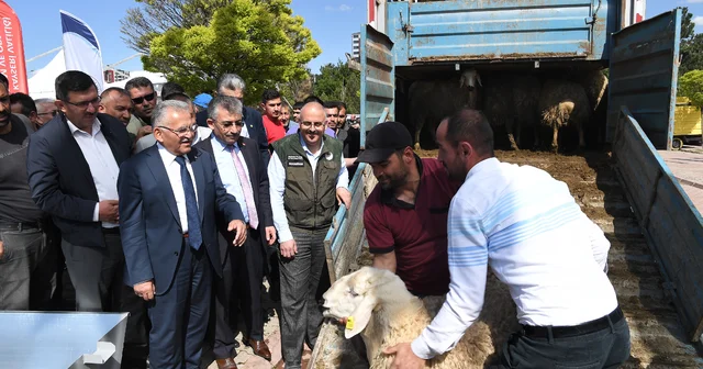 Başkan Büyükkılıç tan tarım ve hayvancılıkta 1 yılda 119 milyon TL lik yatırım hamlesi Kayseri Haberleri