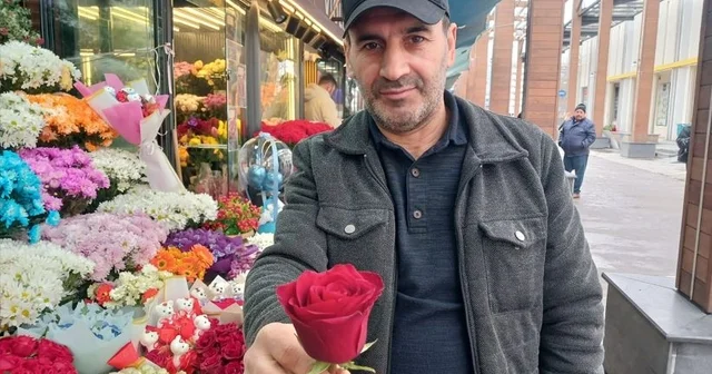 Kayseri de çiçekçilerde 14 Şubat öncesi erken sipariş mesaisi Kayseri Haberleri