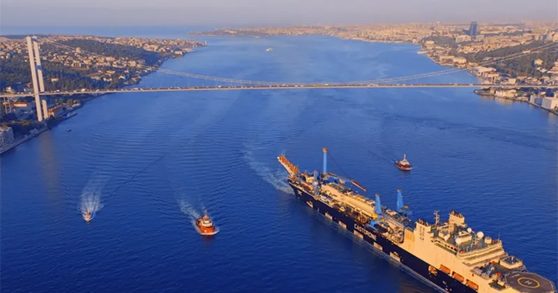 128 i dev, 27 si savaş gemisi... Dünyanın İncisi İstanbul Boğazı 40 bini aşkın gemiye hizmet verdi