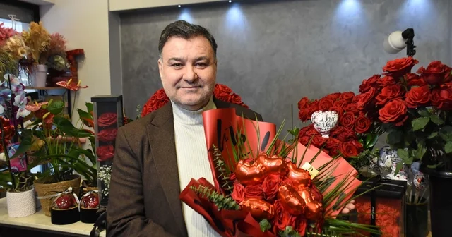 İzmir de Sevgiler Günü ne özel 2,5 milyon gül İzmir Haberleri