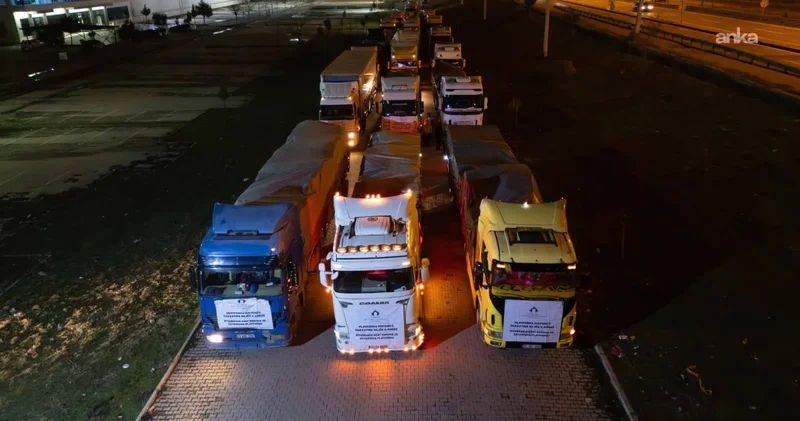 Diyarbakır’da toplanan 25 tır yardım malzemesi Çobanbey Sınır Kapısı ndan geçerek Kobani’ye ulaştı