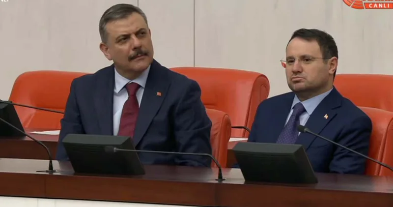 Son Dakika Akın Gürlek bakanlık yemini için kürsüye çıktı! TBMM de ortalık karıştı