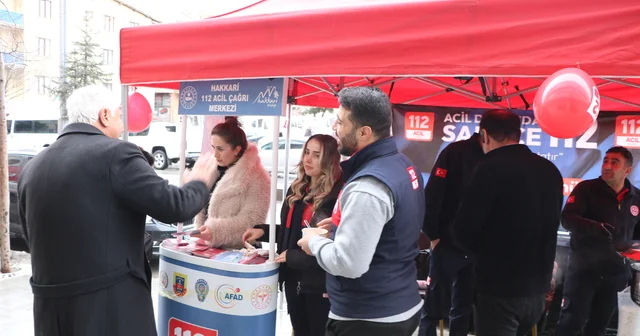 Hakkari de 112 Günü dolayısıyla bilgilendirme standı açıldı Hakkari Haberleri