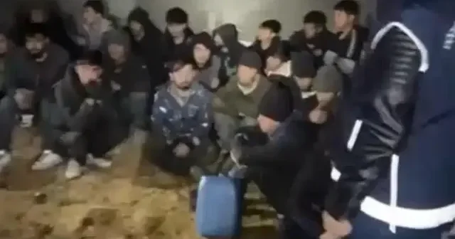 Diyarbakır merkezli göçmen kaçakçılığı operasyonu: 115 düzensiz göçmen yakalandı VİDEO İZLE