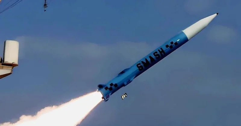 290 kilometre menzilli hipersonik balistik füze görücüye çıktı! Hava ve karada hedef bırakmıyor Sözcü Gazetesi