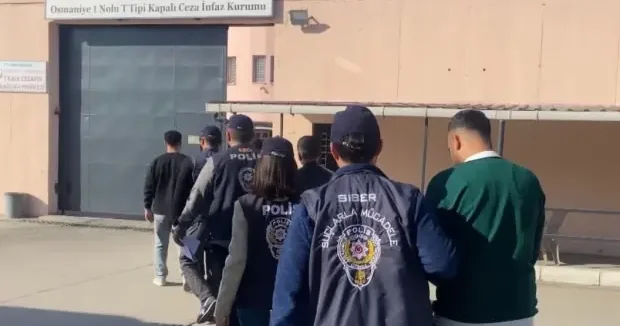 Osmaniye haberleri Osmaniye de 410 milyonluk vurgun: Devlet büyüklerini taklit ettiler! 11 Şubat 2026