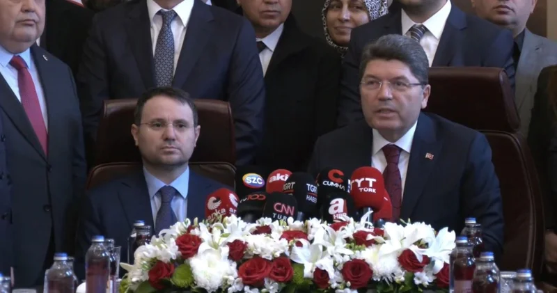 Akın Gürlek, Adalet Bakanlığı görevini teslim aldı: Adalet sistemi 85 milyon vatandaşımızın ortak güvencesi, hukuk güvenliğini tahkim etmeye devam edeceğiz