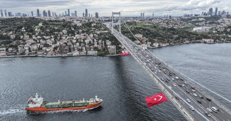 İstanbul Boğazı ndan geçen yıl 40 bin 172 gemi geçti