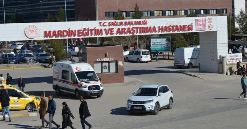 3 üncü kattan düşen 3 yaşındaki çocuk ağır yaralandı Sözcü Gazetesi