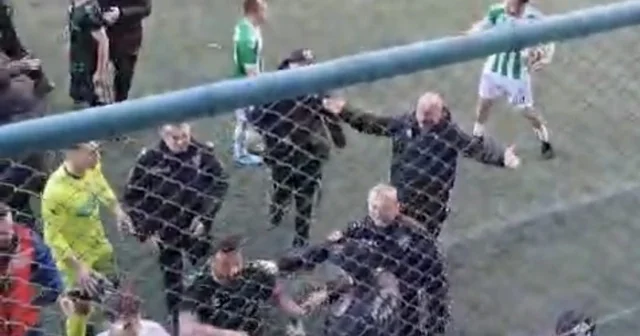 Trabzon da BAL a yükselme maçında olay çıktı Sürmenespor un, Araklıspor a karşı 1 0 kazandığı maç sonrası olaylar çıktı Trabzon Haberleri