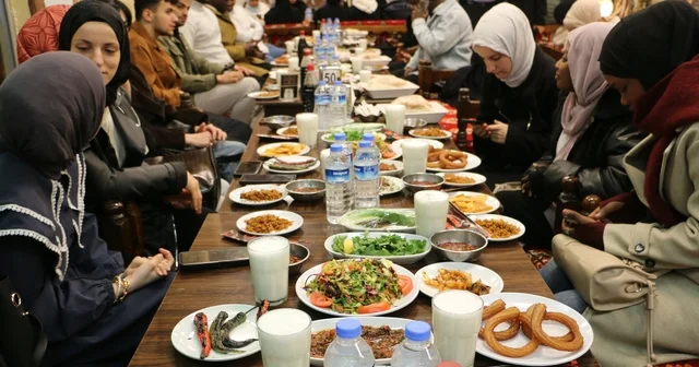 Diyarbakır Bismil Türkmenler Derneği iftar programı düzenledi Diyarbakır Haberleri