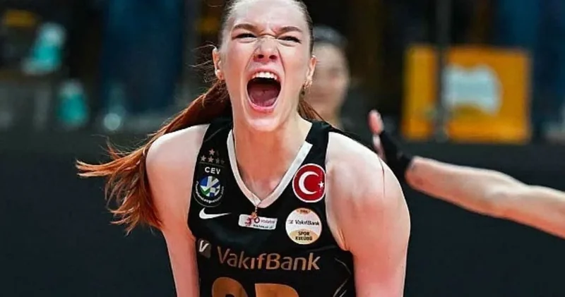 Marina tatlı bir rüya: Nefes kesti çizmeyi ters giydirdi