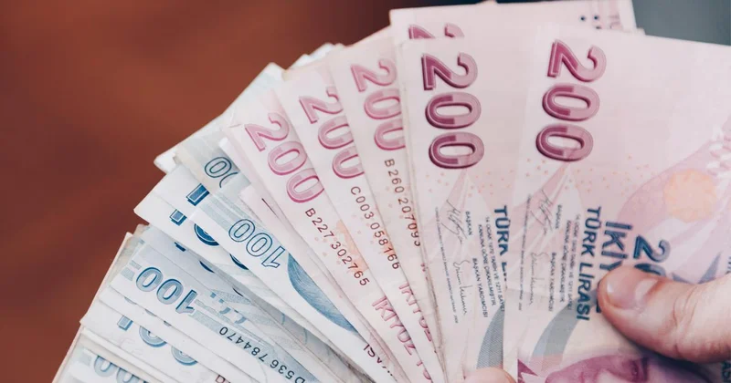 Emeklilerin maaş ve ikramiyeleri bayram öncesi ödenecek